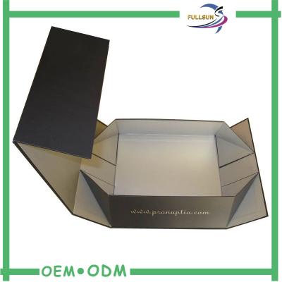 China Rigid Coloring Foldable Paper Gift Box , Glossy Lamination Wine Packaging Box for sale