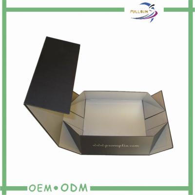 China Recyclable Coated Paper Foldable gift boxes with magnetic closure for sale