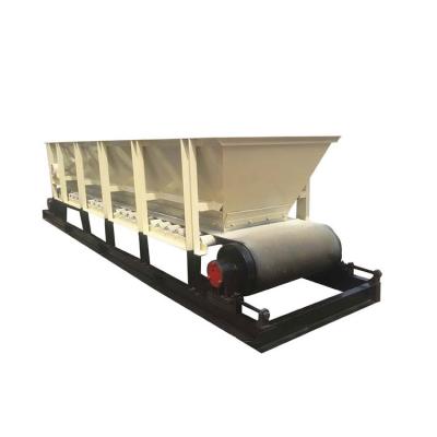 China Raw Materials Feeding Into Brick Making Line Automatic Belt Conveyor Coal Box Conductor For Brick Machine for sale