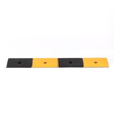 China Portable Protective Road Step Durable 100*15*4CM Garage Curb Ramp Rubber Curb Ramp for sale