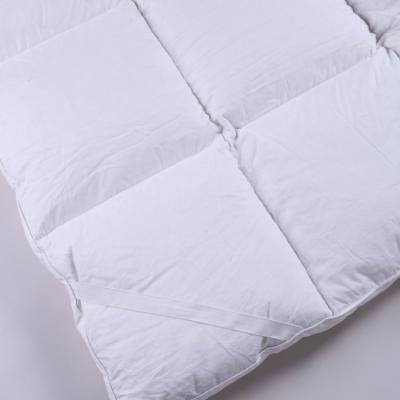 China Anti-bacteria Eliya Style Hotel Supplier New Queen Mattress Cover for sale