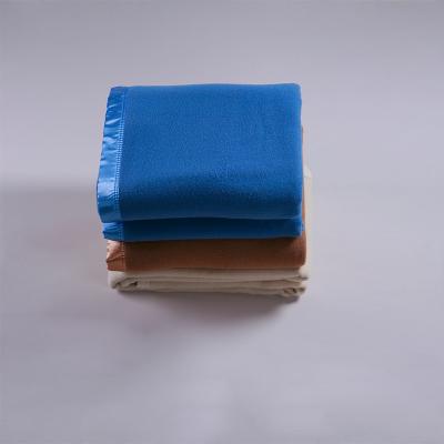 中国 ELIYA 5 Star Luxury Hotel Fleece Anti-pilling Blankets For Wholesale 販売のため