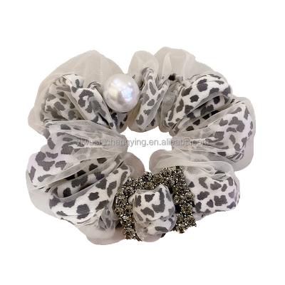 China Wholesale New Selling Fashion RTS Organza Rhinestone Hair Scrunchies Leopard Print Rope Hair Bands Pearl Rope Simple Hair Ties Hot Elastic for sale