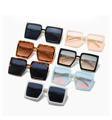 China Oversized Metal Hinge Designer Brand Fashion Eyewear 2021 Shades Sunglasses Ladies Square Anti-ultraviolet Sunglasses Big Size for sale