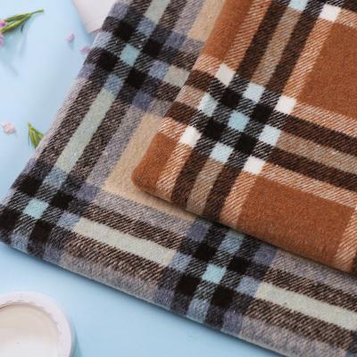 China New Abrasion-resistant autumn and winter thickened twill colored coat jacket shoes and hats woven fabric plaid in stock for sale