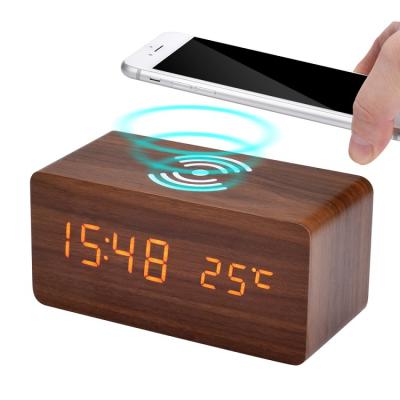 China COMPUTER Fashion LED Wireless Charger Magnetic Wooden Wireless Charger Alarm Clock for Mobile Phone for sale