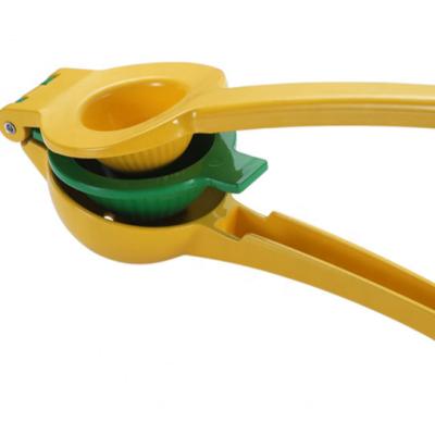 China Viable Customizable Designed Double-clip Lemon Squeezer Fruit Squeezer Hand Press Juicers Squeeze for sale