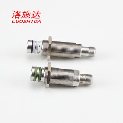 China Waterproof IP68 Class High Pressure Proximity Sensor M18 DC Cylindrical Oil Pressure for sale