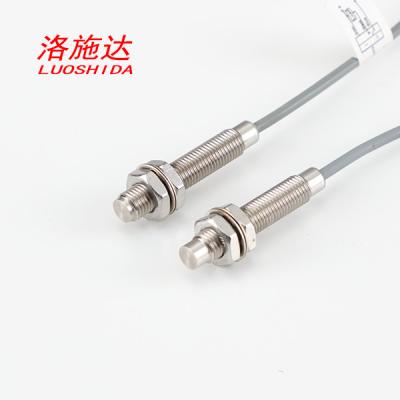 China Sensor de proximidade indutivo cilíndrico PNP do metal completo de aço inoxidável da C.C. M8 NENHUMA saída do NC à venda