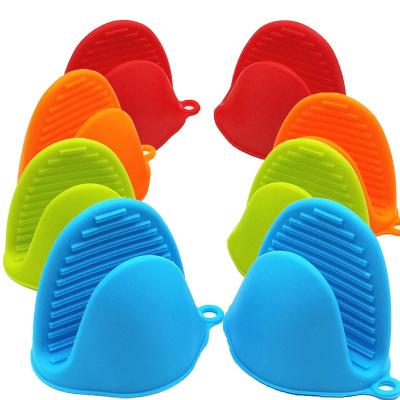 China Silicone Printed Cooking Pinch Grips Oven Mitts Potholder For Kitchen Cooking And Baking for sale