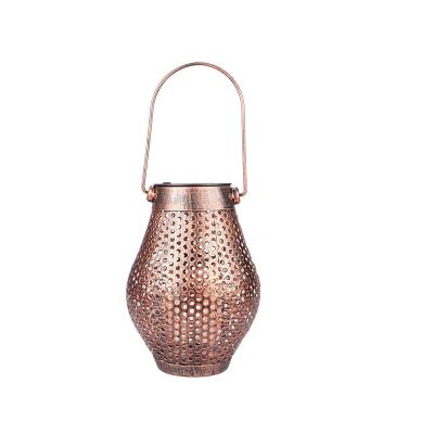 China Romantic Solar Outdoor Garden LED Metal Lantern Lawn Landscape Light Pathway Pathway Hanging Decoration Candlelight Lantern for sale