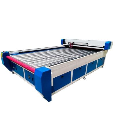 China AUTOMATIC loading screen laser CUTTING MACHINE GARMENT fabric pilou denim fabric sofa curtain filter cloth cutting machine1830 for sale