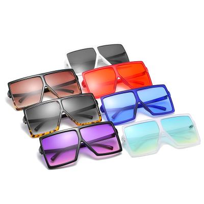 China 10 years spot experience of the latest fashion sunglasses women's 2020 gradient color oversized women's sunglasses for sale