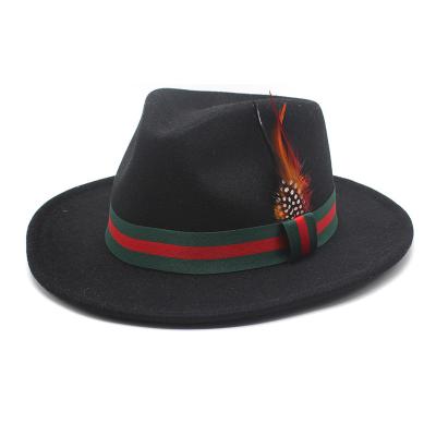 China New 2022 Fashionable Formal Green Red Feather Ribbon Stripe Short Brim Fedora Hats For Men Fitted Fashion Suits for sale