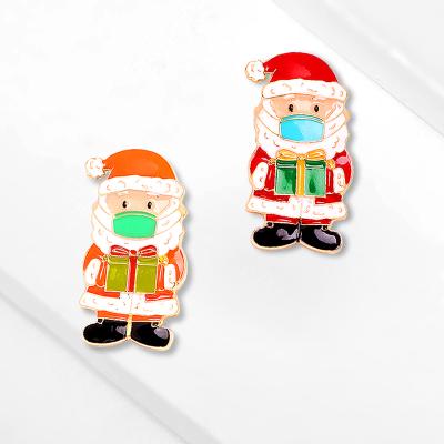 China Europe 2022 Hot Selling Cute Santa Claus Brooches New Design Christmas Metal Brooch Pins for sale