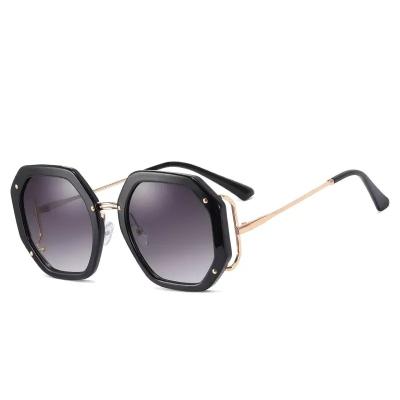 China High Quality Square Frame Luxury Modern Designer Sunglasses Wholesale Replicate Sunglasses Women Fashion Designer Sunglasses for sale