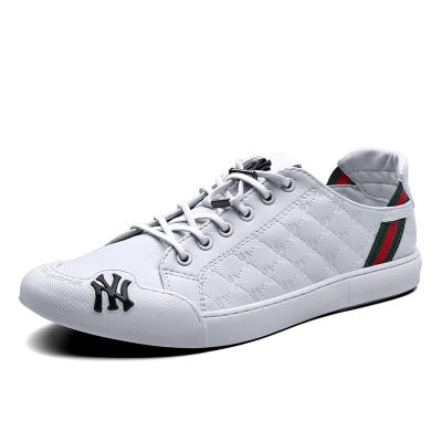 China Durable lace up genuine leather casual white shoes for men fashion lightweight cricket shoes for sale