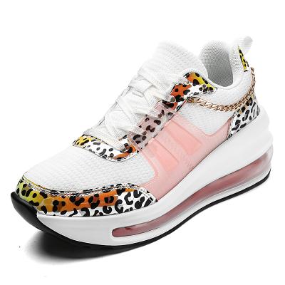 China Leopard Grain Air Cushion Running Shoes Lightweight Reflective Women Black Lightweight Sports Casual Shoes for sale