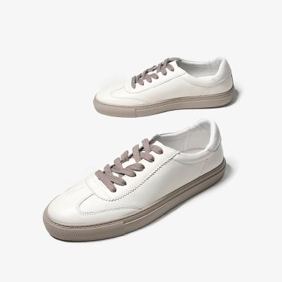 China Cushioning 2022 Fashions White Color Skateboard Shoes Women Flat Unisex Men Casual Sneakers Custom Shoes for sale