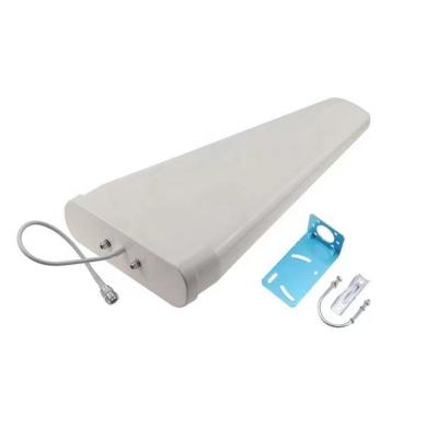 China 698-2700-11DBI 2G3G4G LTE LPDA High Gain Outdoor Waterproof Directional Log-periodic Antenna LYFH-410 for sale