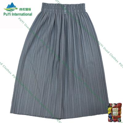 China Polyester/Cotton Ladies Wool Knitted Skirts Used Winter Clothes Bales Occasion Clothes For Women for sale