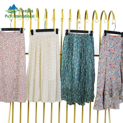 China Wholesale 100% PUYI Silk Branded Used Clothes Chiffon Skirt Summer Used Bulk Clothing Balls Clothes for sale