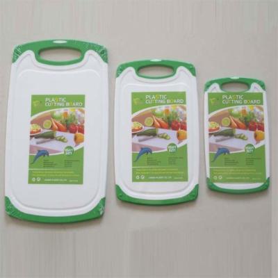 China Amazon Hot Selling Viable Kitchen 3Pcs Plastic Cutting Board Chopping Sets for sale