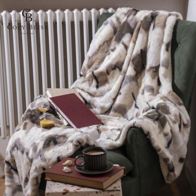 China Bliss Super Soft Mink Throw Sherpa Anti-static Cozy Faux Fur Blanket Blanket For Living Room Rabbit Fur Blanket for sale