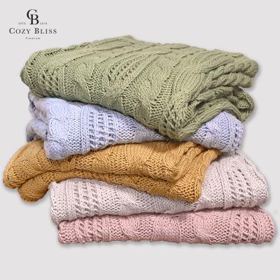 China Bliss Acrylic Braided Cable Knit Anti-Static Cozy Throw Blankets Chunky Knit Blanket Handmade Knitting Throw for sale