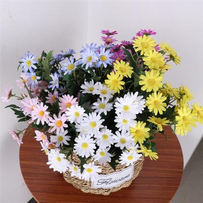 China T368 Wedding Faux Floral Centerpieces Artificial Flower Centerpieces Mini Mountain Daisy Bush Artificial White Silk Daisies Flowers for sale