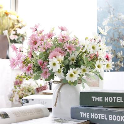 China Artificial Floral Centerpieces Daisy Bouquet Artificial Flowers T324 Celebration Supplies Faux Wedding Flower Bouquet of Flowers for sale