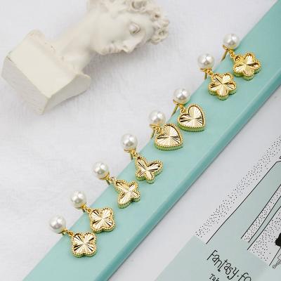 China Environmental Friendly Gold Plated Jewelry Stud Earrings Vintage Pearl Sterling Silver Earrings for sale