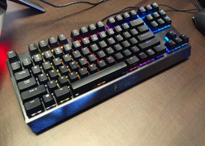 Chine Clavier de jeu de preuve de flaque de multimédia avec le clavier de jeu de PC de lumières à vendre