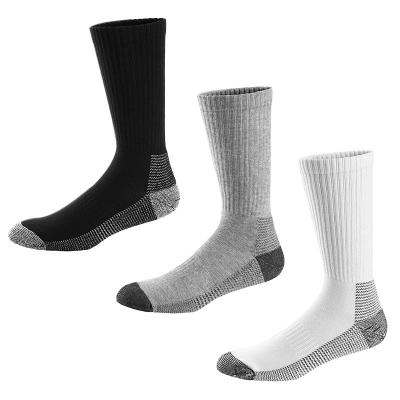 China Custom Embroidered Men's Socks Cotton Sports Socks High Quality Breathable Anti-Slip Short Tube Socks for sale