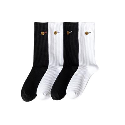 China Street Summer Winter Antibacterial Clothing For Men And Women Sports Deodorant Socks for sale