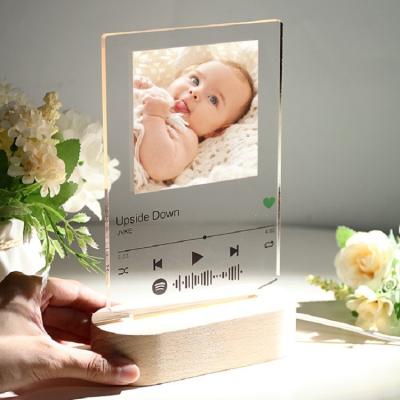 China Ideal Custom Acrylic Photo Plate 3 Color LED Board Music Code Spotify UV Printing Acrylic Sign With Wooden Stand SS-001 for sale