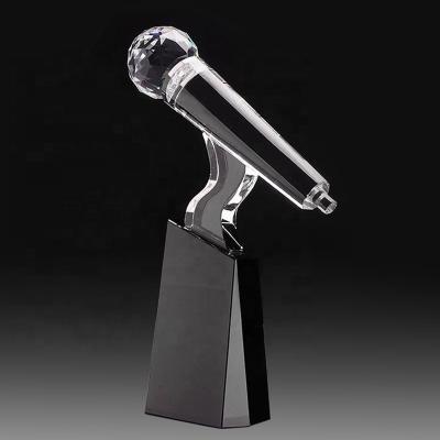 China Europe Custom Engraved Singing Trophy Award Personalized Crystal Glass Microphone Trophy For Music Memorabilia for sale