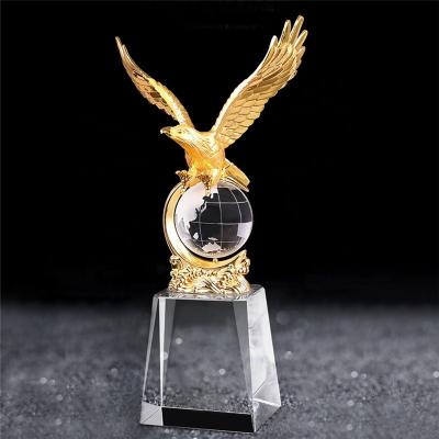 China Custom Europe Metal Eagle Trophy With Crystal Base Gold Award For Souvenir Business Gifts Crafts for sale