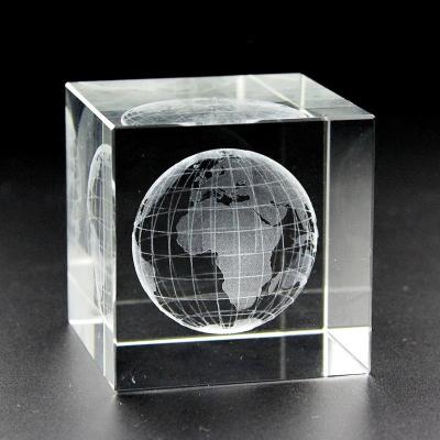 China Europe Custom 3D Laser Engraved Earth Globe Crystal Glass Block Gifts Crystal Cube Paperweight Souvenirs Engraving for sale