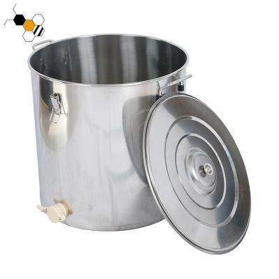 China Honey Storage Honey Storage Tank Beekeeping Equipment 25~200Kg Stainless Steel Honey Tank for sale