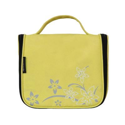 China Lady Special Cosmetic Bag Hot Selling High Quality Waterproof Cosmetic Bag For 2021 for sale