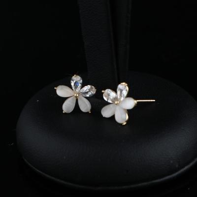 China Minimalist 925 Sterling Silver TRENDY Zirconia Korean Fashion Girls Earrings Stud Cubic Flower Stud Earrings For Women for sale