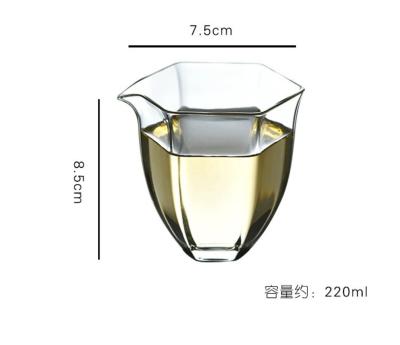 China Stocked Can Be Customized Hexagonal Glass Cup Fair Borosilicate Tea Set Thick Heat Resistant Sea Divider Tea Cup Accessories for sale