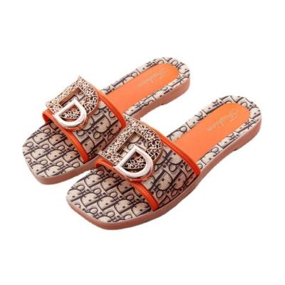 China New Summer Fashion Trend Flip Flops Slippers Women Ladies Sandals Summer Outdoor Slippers for sale