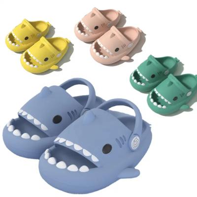 China New Style Anti-slippery Custom Shark Shape Slippers Home Shoes Shark Slides Soft Sharks Flip Flop Sandals Shoes Kid Slippers Baby Slippers for sale