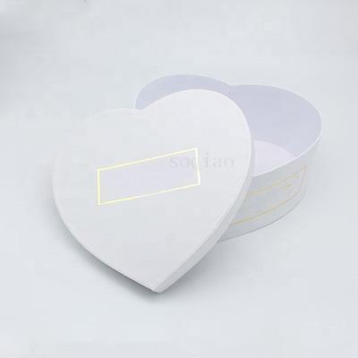 China Recycled materials custom logo heart box with lids chocolate heart-shape candy gift box for sale