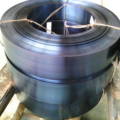 China Q235 Tools Oiled And Waxed Steel Strapping Band For Construction Blue Harden Tempered for sale