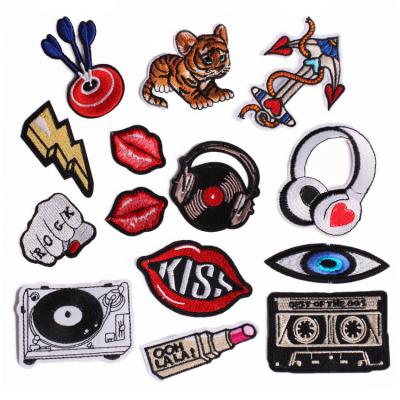 China Other GUGUTREE Embroidery Mouth Patch Set Cartoon Cats One Patches Badges Eye Appliques For Apparel XW-9 for sale