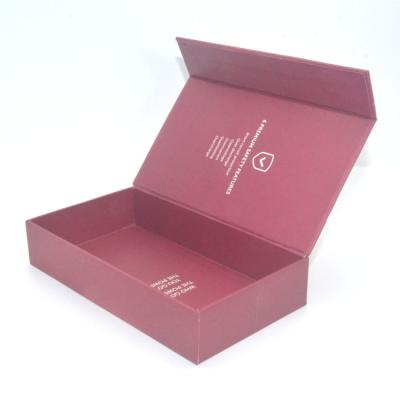 China Recycled materials paper gift box, flat paper gift box, printing gift box with magnetic closure. for sale