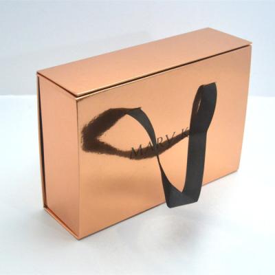 China Recycled Materials Closing Luxury Magnetic Paper Box, Foldable Paper Box With Ribbon Handle for sale